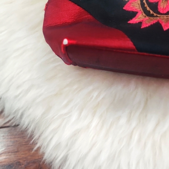 Deni Ann Vintage Maroon Floral Stitched Clutch Purse - Picture 6 of 8